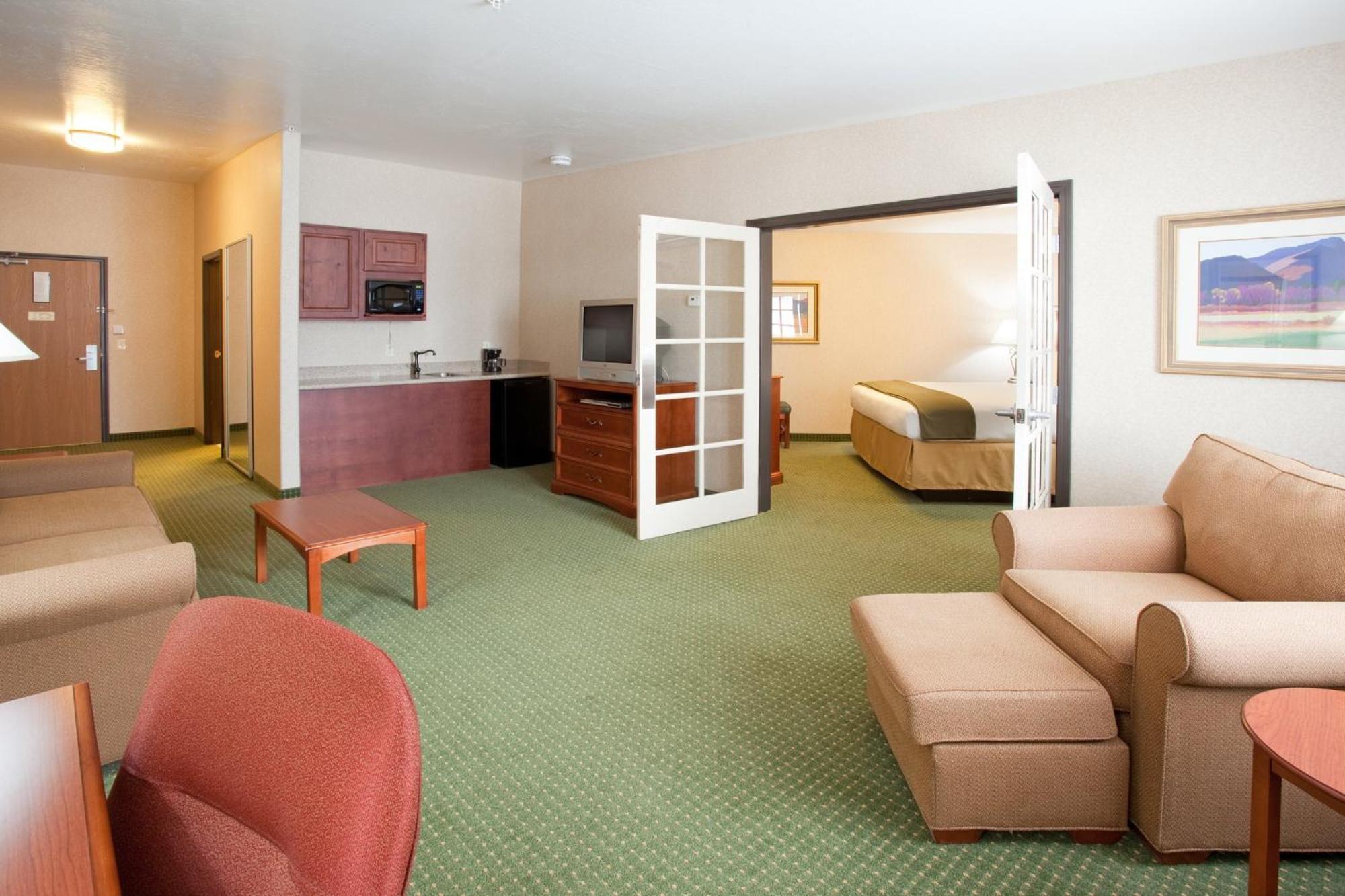 Holiday Inn Express Hotel & Suites Gunnison By Ihg Экстерьер фото